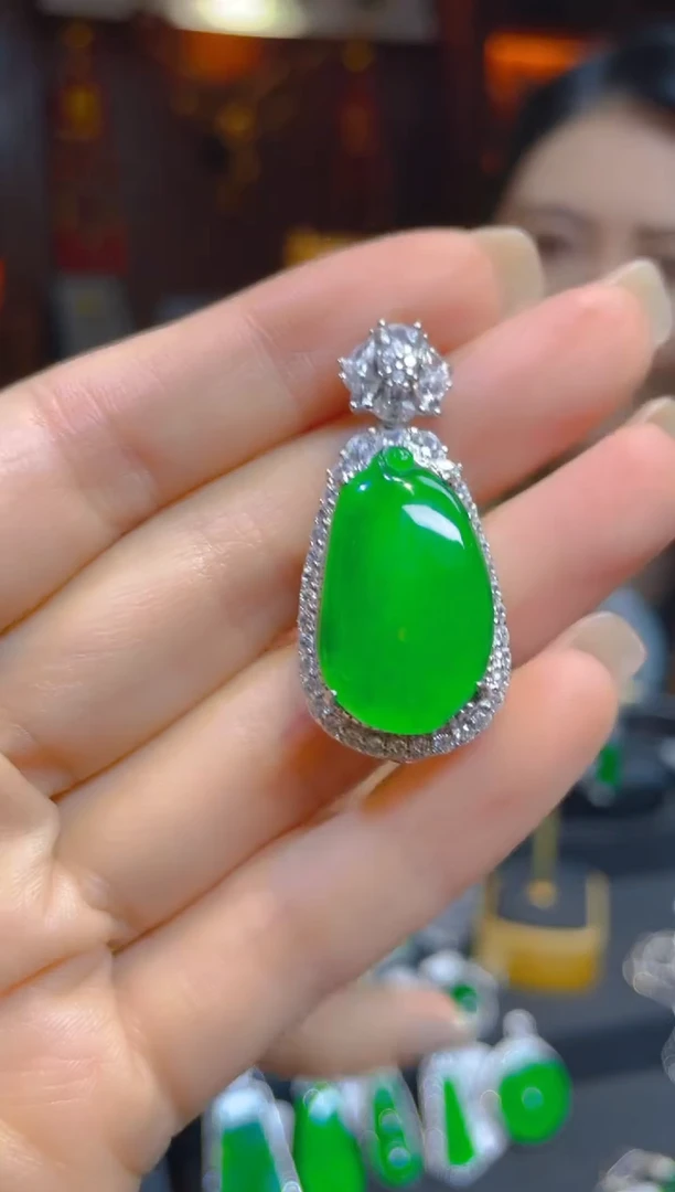 翡翠银S925镶嵌颈饰天然A货翡翠福瓜吊坠/128687