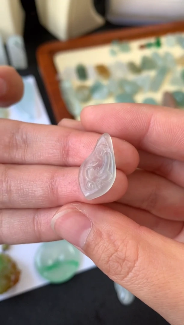 【闪购商品】定制翡翠未镶嵌翡翠