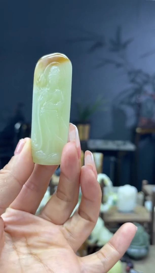 颈饰未镶嵌和田玉1