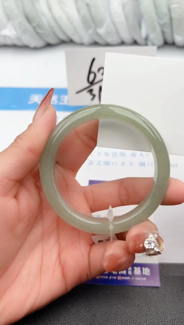 【闪购商品】石英质玉手镯未镶嵌z76-DB-56.6