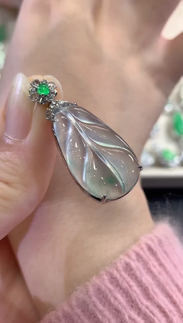 吊坠(不含链)18K金镶嵌翡翠b59