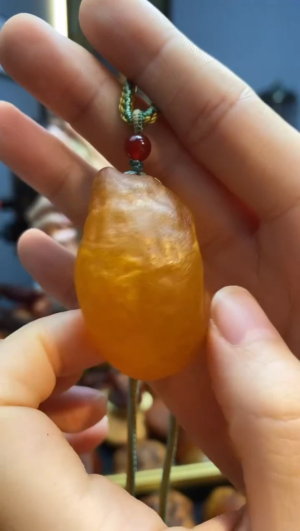 琥珀颈饰未镶嵌吊坠