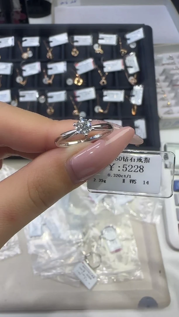 18K金镶嵌戒指/指环钻石欧*茄5228