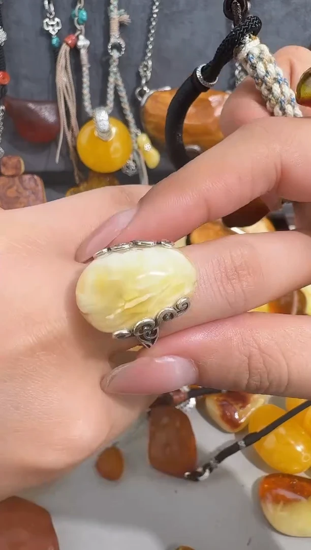 裸石琥珀未镶嵌琥珀