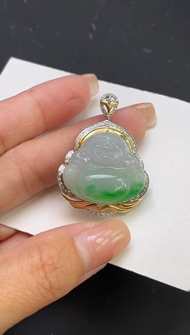 翡翠18K金镶嵌颈饰佛公