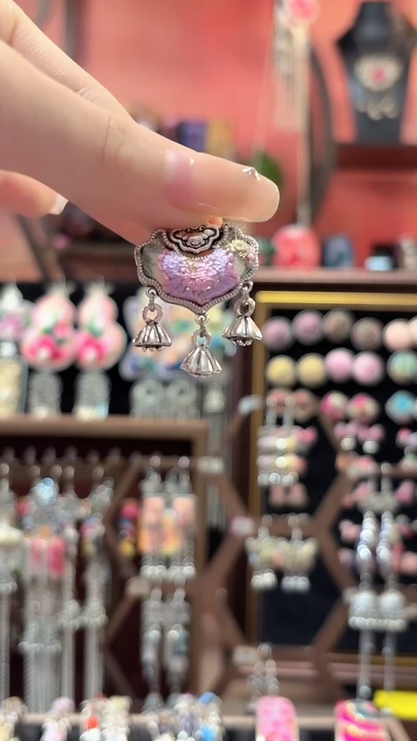 织绣 云织谣民族风精美饰品   220