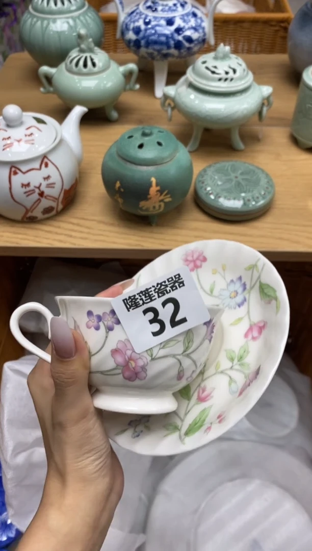 瓷片乔*隆莲瓷器欢迎大家