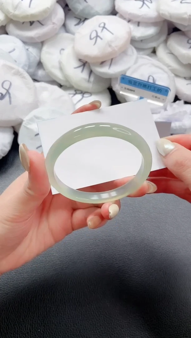 【闪购商品】石英质玉手镯未镶嵌 10L54-56