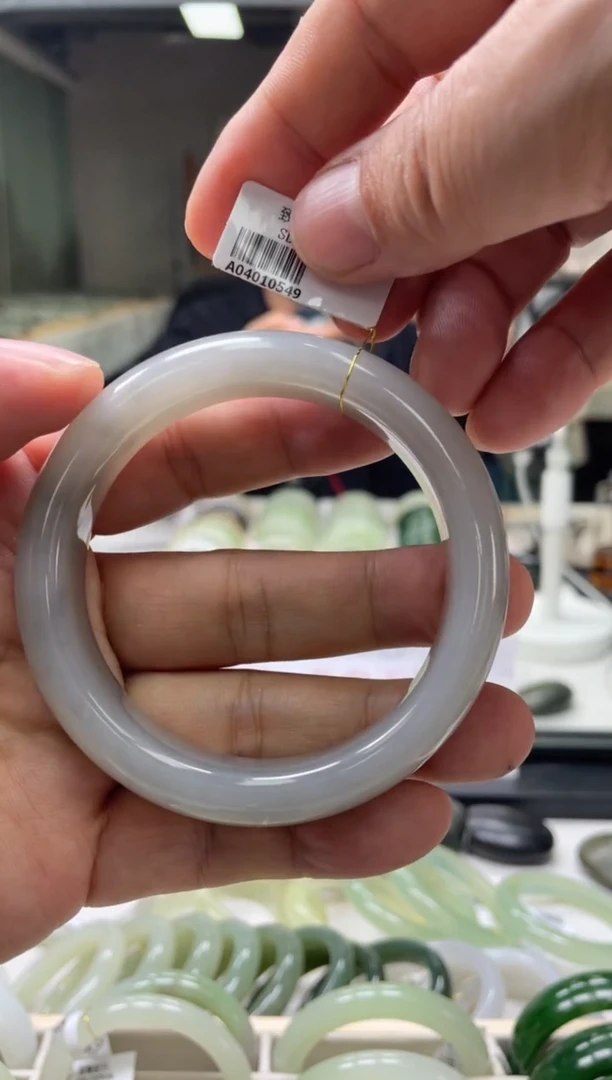 【闪购商品】和田玉手镯未镶嵌编码0549 圈口61-62