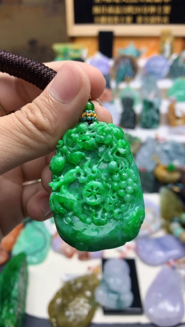 颈饰未镶嵌翡翠明*天然A货翡翠