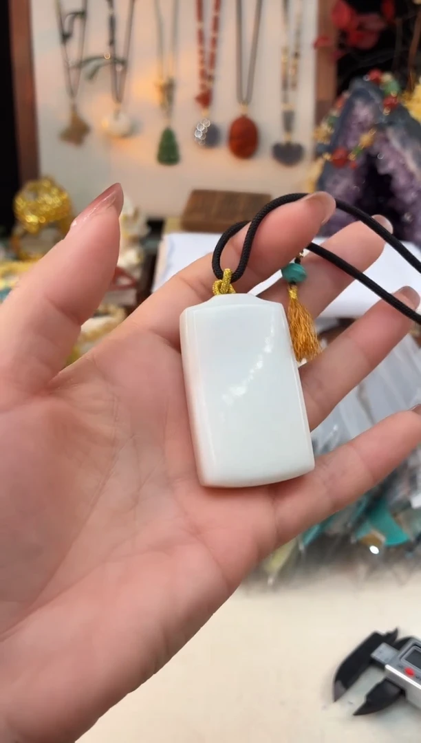 未镶嵌和田玉吊坠@@A5921D020285