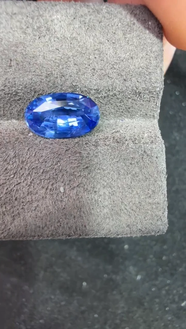 未镶嵌定制定制蓝宝石天然矢车菊1.97克拉吉尔德