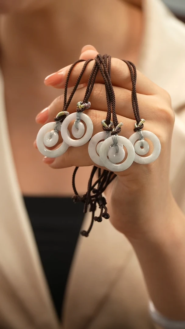 翡翠未镶嵌颈饰子母扣（多样性发一件）