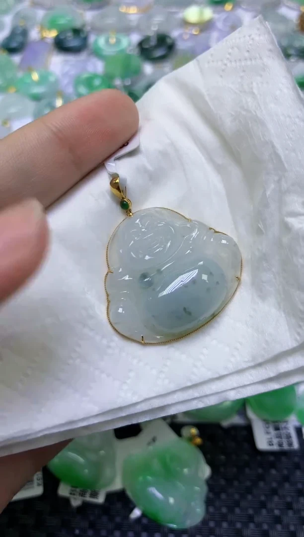 翡翠未镶嵌颈饰天然缅甸A货翡翠
