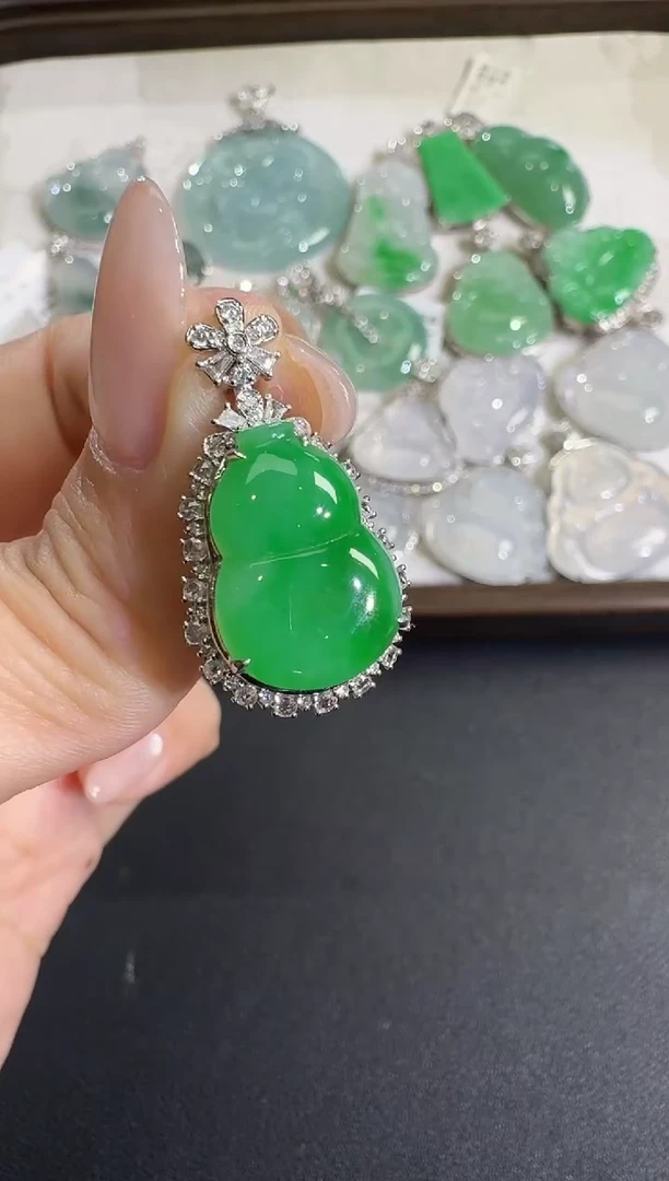 吊坠(不含链)18K金镶嵌翡翠【源头工厂】钻石镶嵌