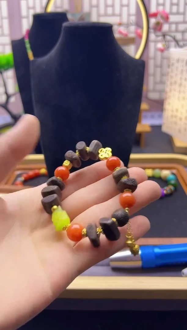 【闪购商品】翡翠颈饰14K金镶嵌S511