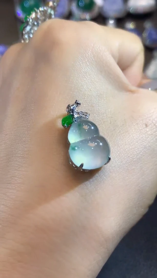 吊坠(不含链)18K金镶嵌翡翠C4