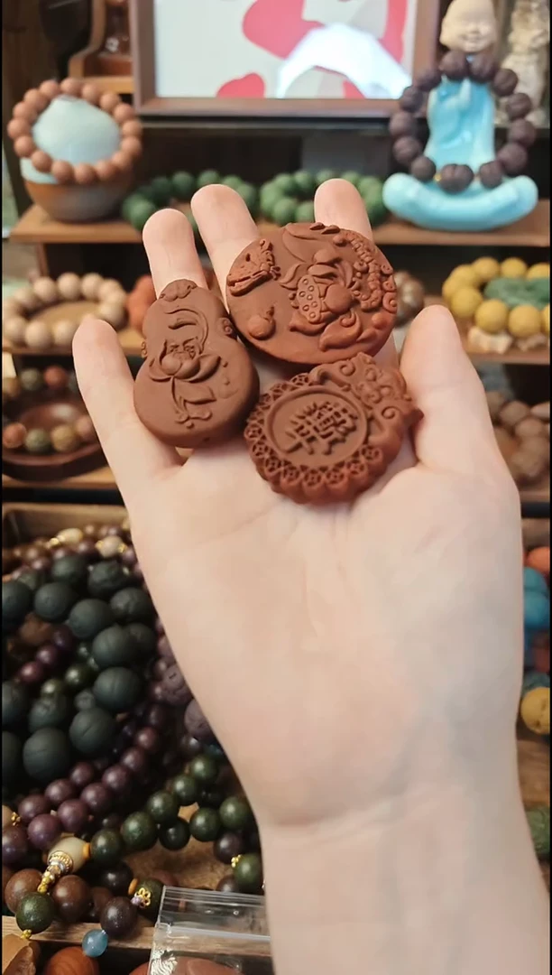 泥塑依兰香香牌一套