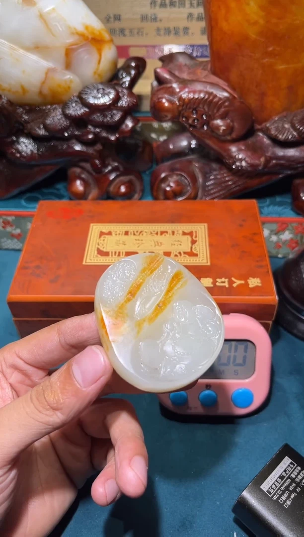 未镶嵌和田玉挂件一**凉和田玉吊坠