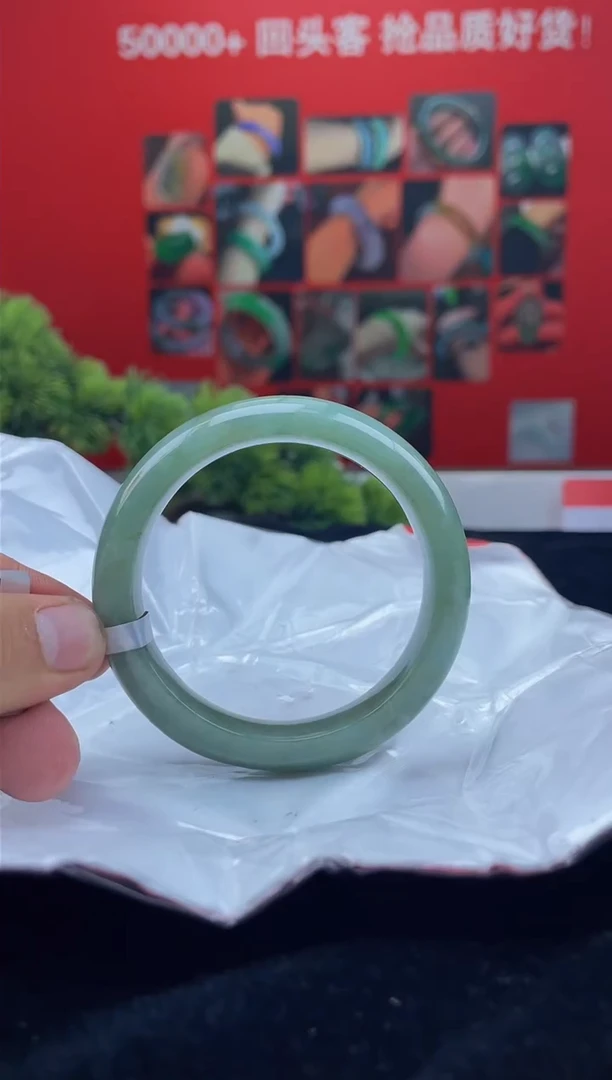 翡翠手镯未镶嵌手镯10