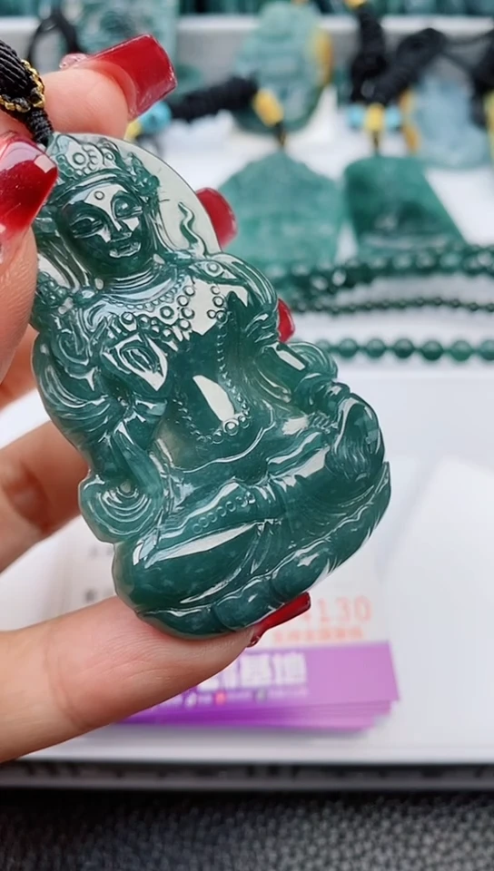 【闪购商品】翡翠颈饰未镶嵌