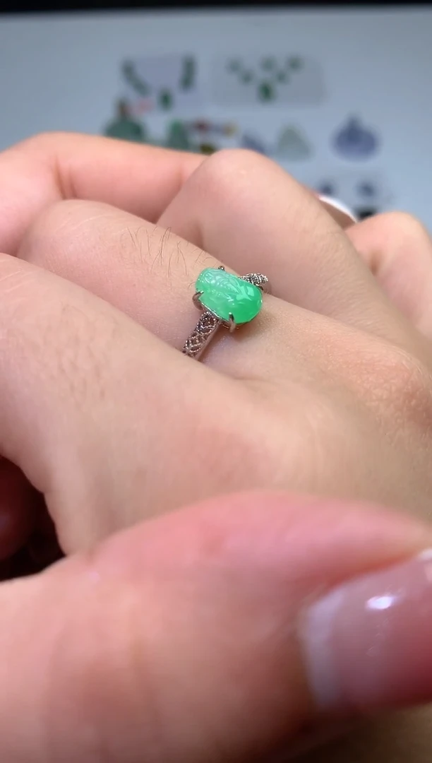 颈饰银S925镶嵌翡翠净货