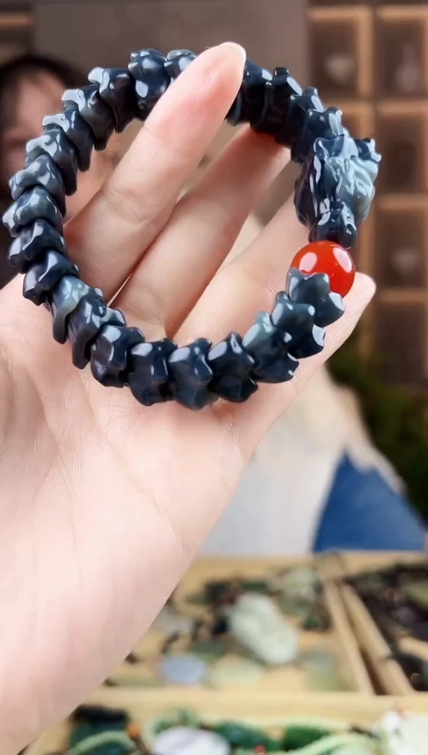 颈饰未镶嵌和田玉拍一发一，多样性发货