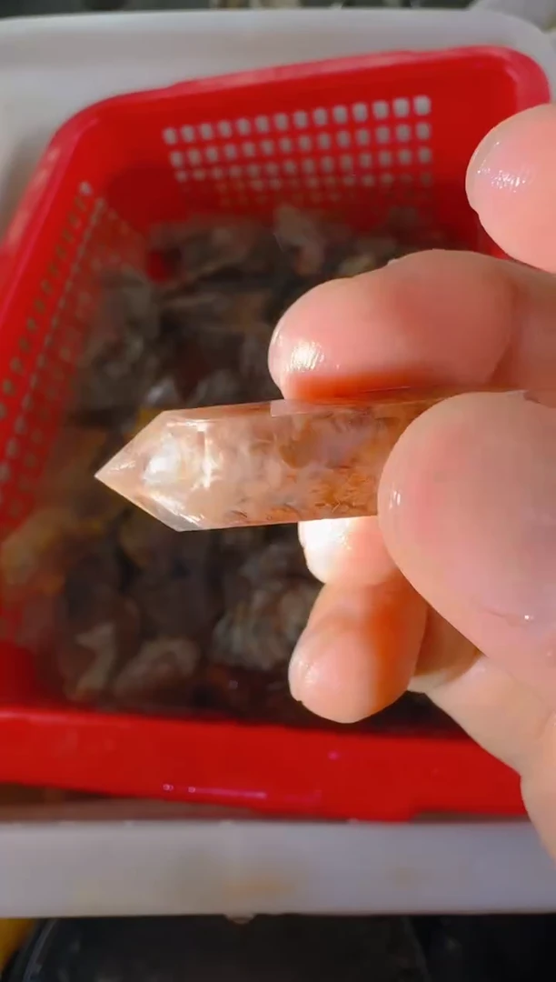 未镶嵌珠宝半成品水晶Ⱄ***.。。，水晶