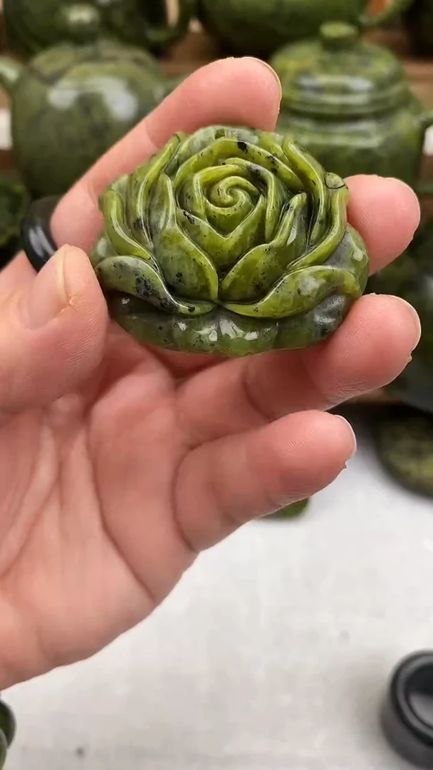 【闪购商品】蛇纹石玉黄冰玫瑰花未镶嵌黄冰玫瑰花