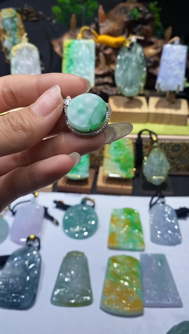 【闪购商品】定制翡翠未镶嵌翡翠A货
