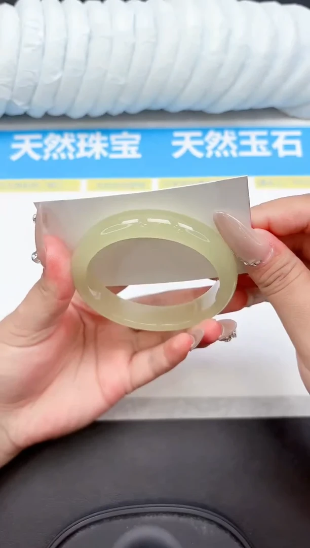 未镶嵌手镯石英质玉A135-62.1