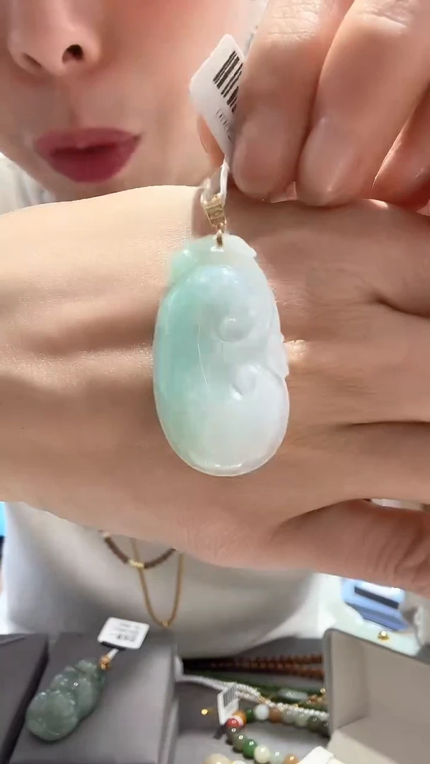 颈饰18K金镶嵌翡翠【33】翡翠吊坠