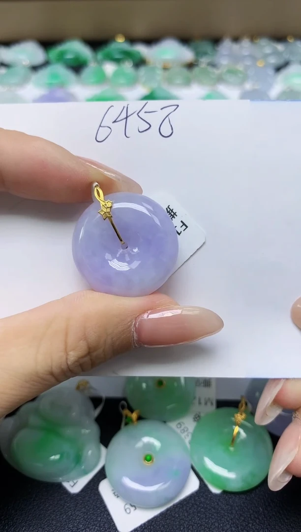 翡翠18K金镶嵌颈饰 天然缅甸翡翠A货