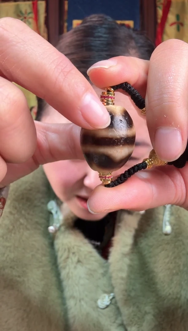 无非金属藏地达洛古珠