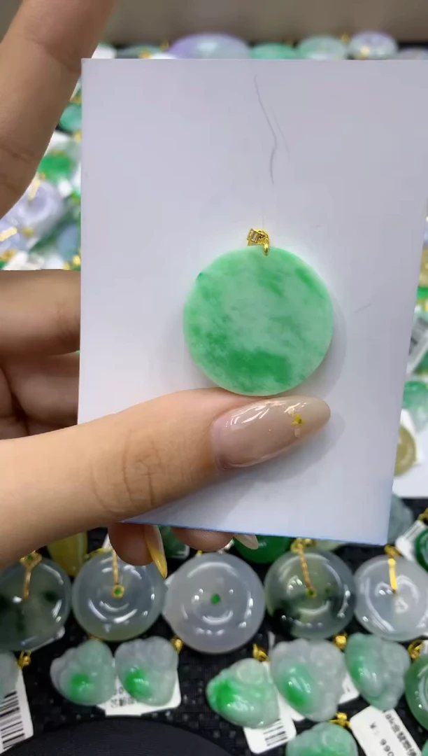 颈饰18K金镶嵌翡翠天然缅甸翡翠A货