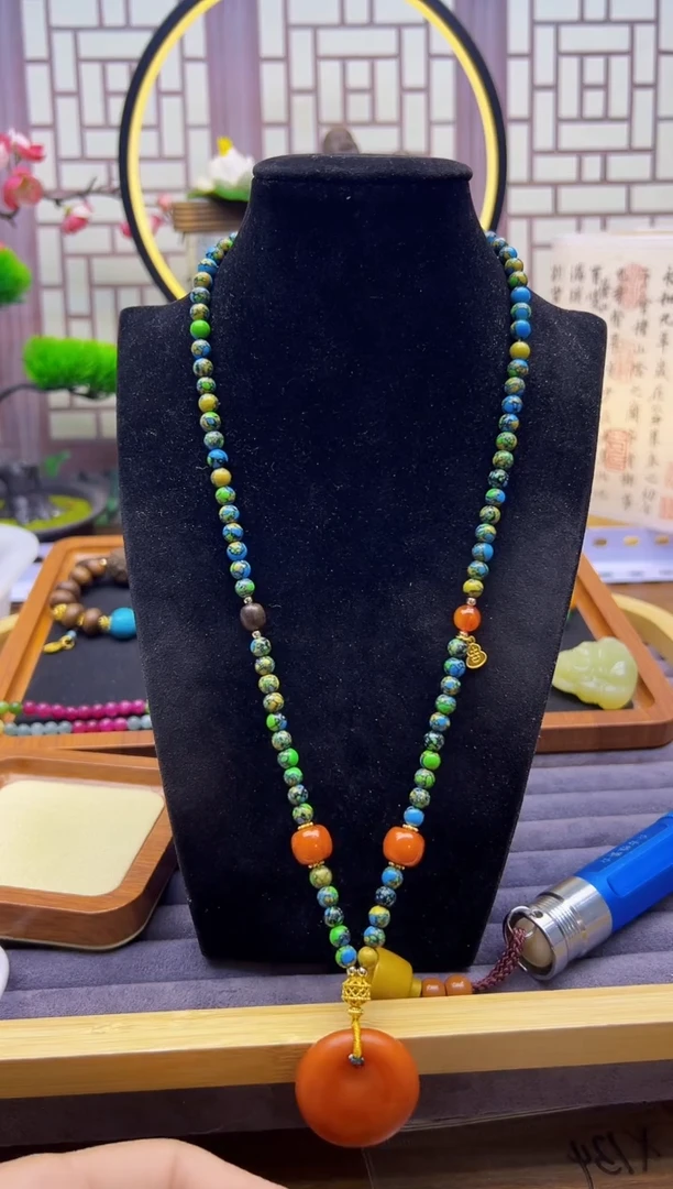 14K金镶嵌颈饰蜜蜡X134