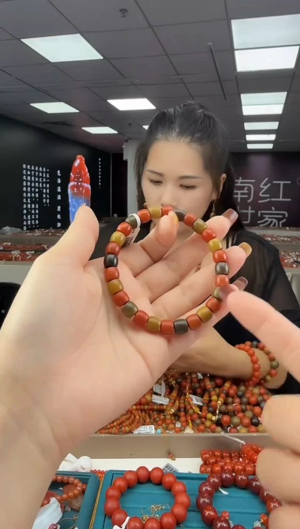 未镶嵌珠串南红玛瑙多样发其一/HS082680480