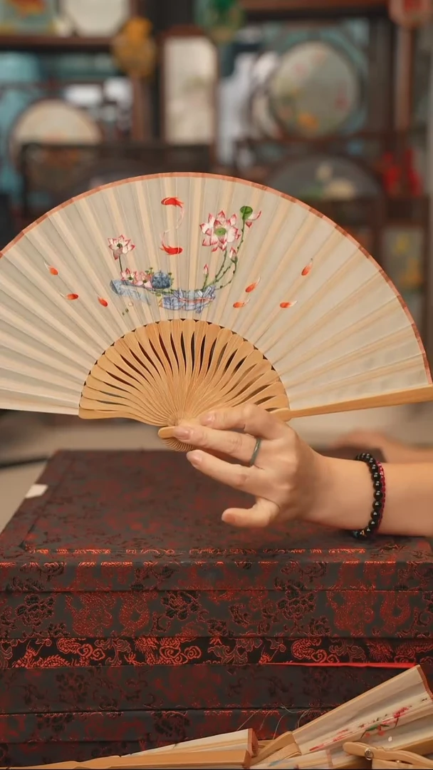 扇子折扇 苏绣绣花吊坠非遗