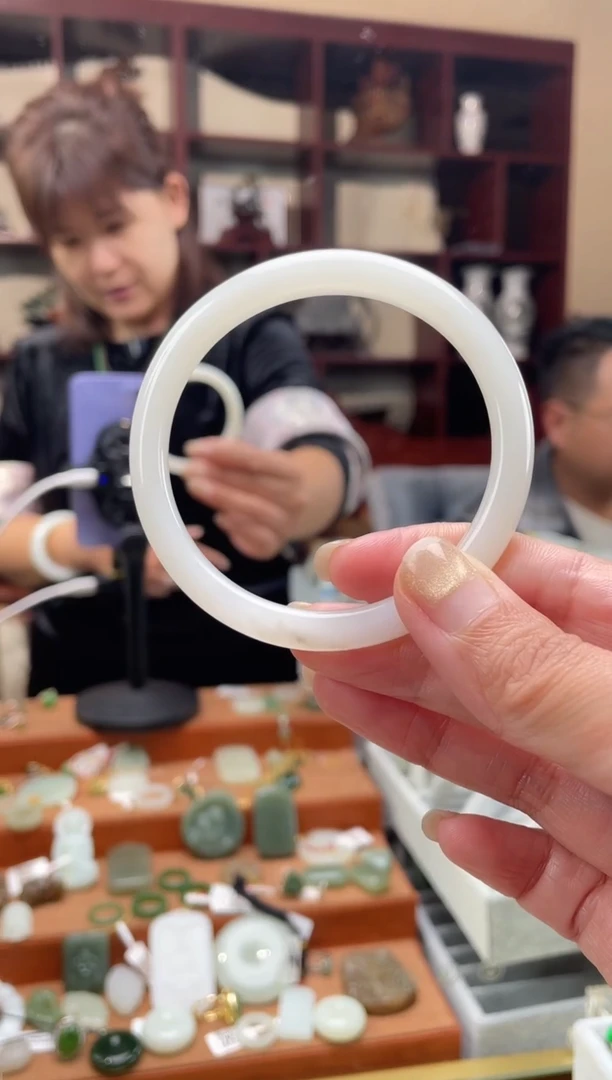 颈饰未镶嵌和田玉靜*麗和田玉青海料手镯59mm
