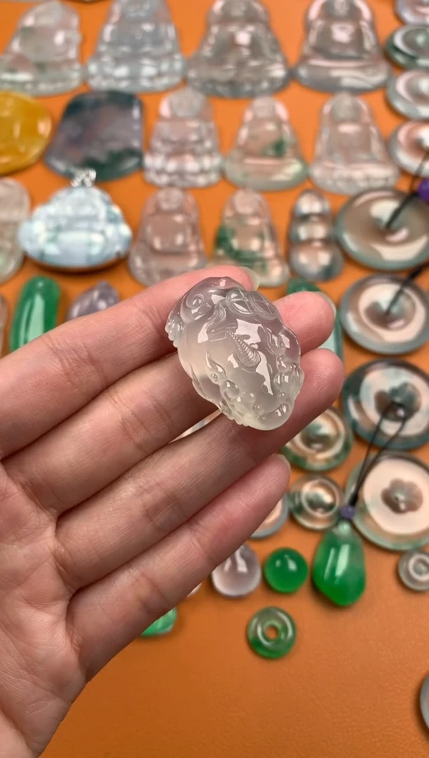 【闪购商品】翡翠颈饰未镶嵌32.4-21.8-11