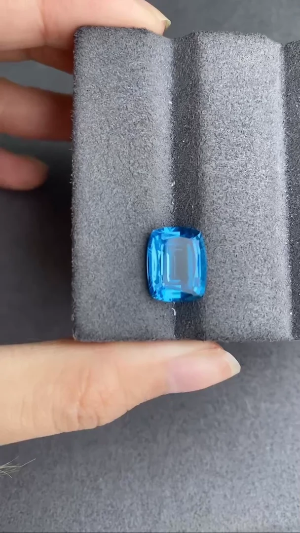 【闪购商品】托帕石裸石未镶嵌7.61CT---------