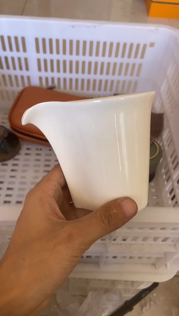 无运费险有瑕疵的摄影的产品有使用过的痕迹有点脏介意勿拍
