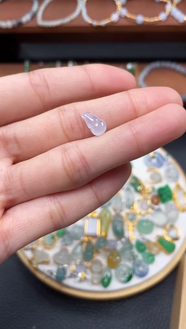 【闪购商品】翡翠吊坠(不含链)18K金镶嵌一个   JK109