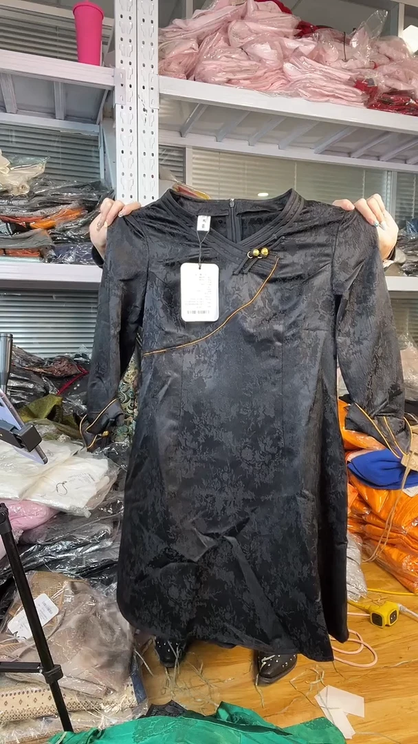 连衣裙  XL码  115-125斤