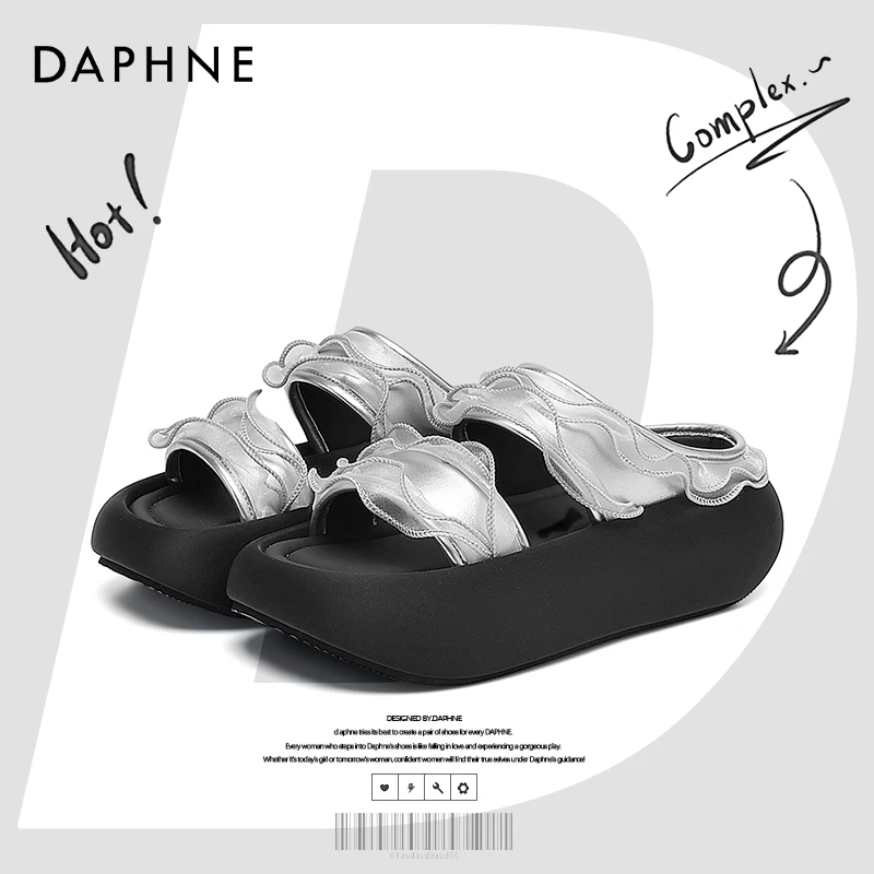 达芙妮网红爆款厚底一字拖鞋女2025夏季百搭银色芭蕾风沙滩凉拖鞋