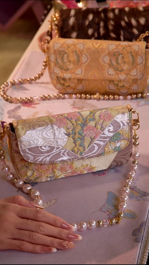 非遗西阵织 如图所示