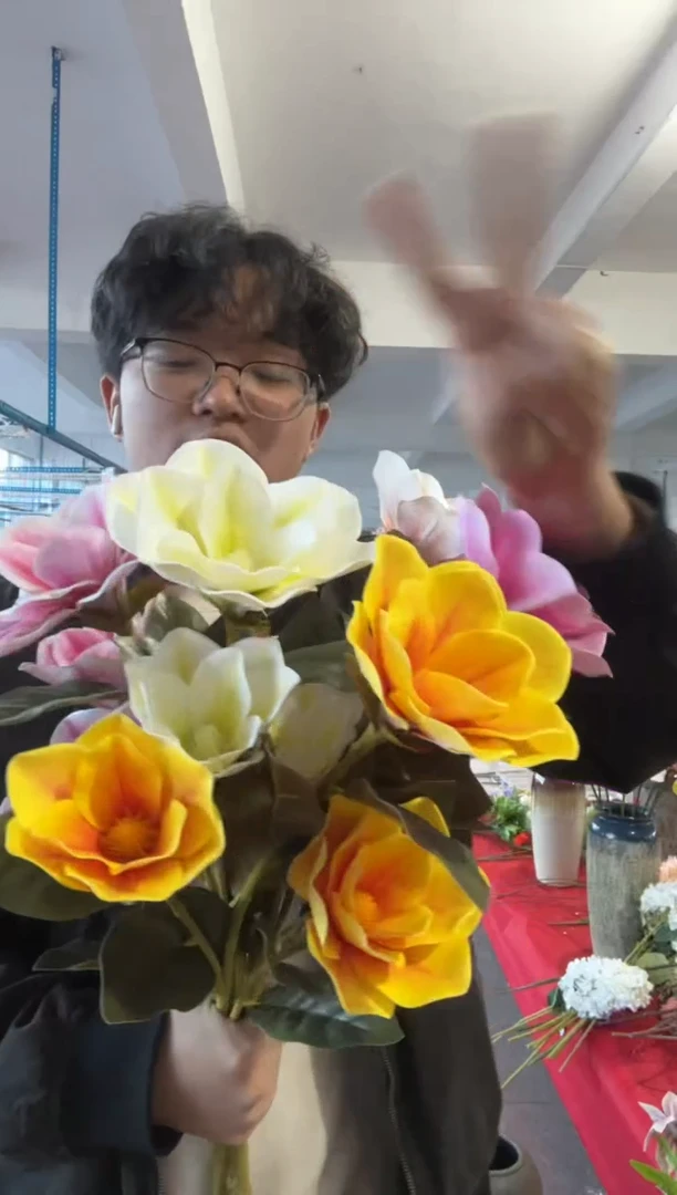 【闪购商品】仿真绿植5根大玉兰花