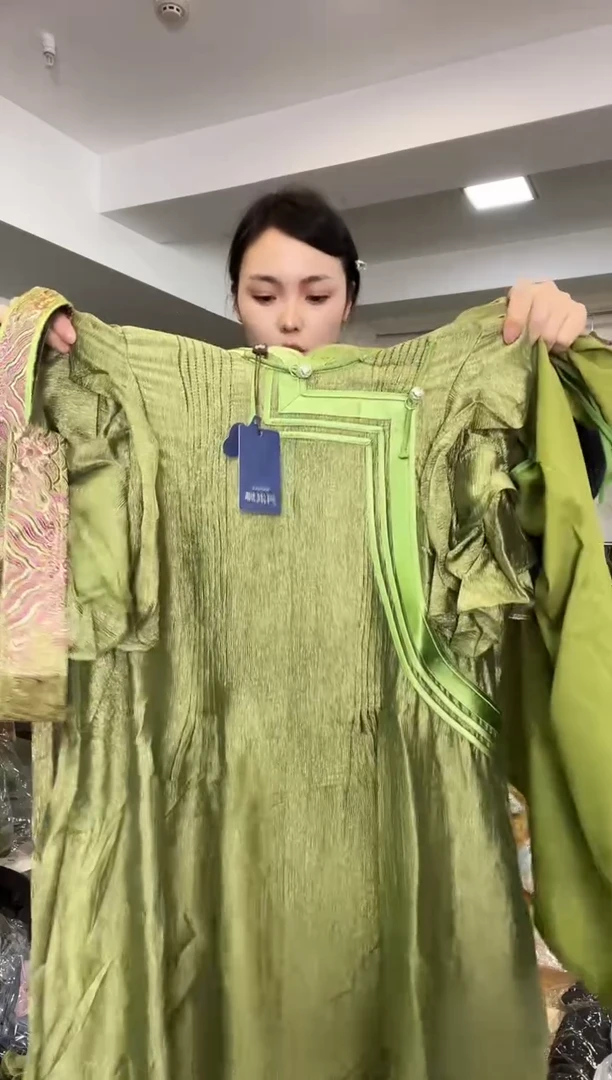 2XL码    125-135斤  裙子