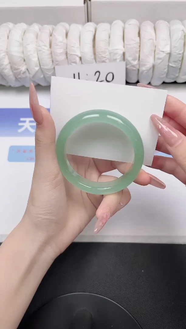 未镶嵌手镯石英质玉07-56.1