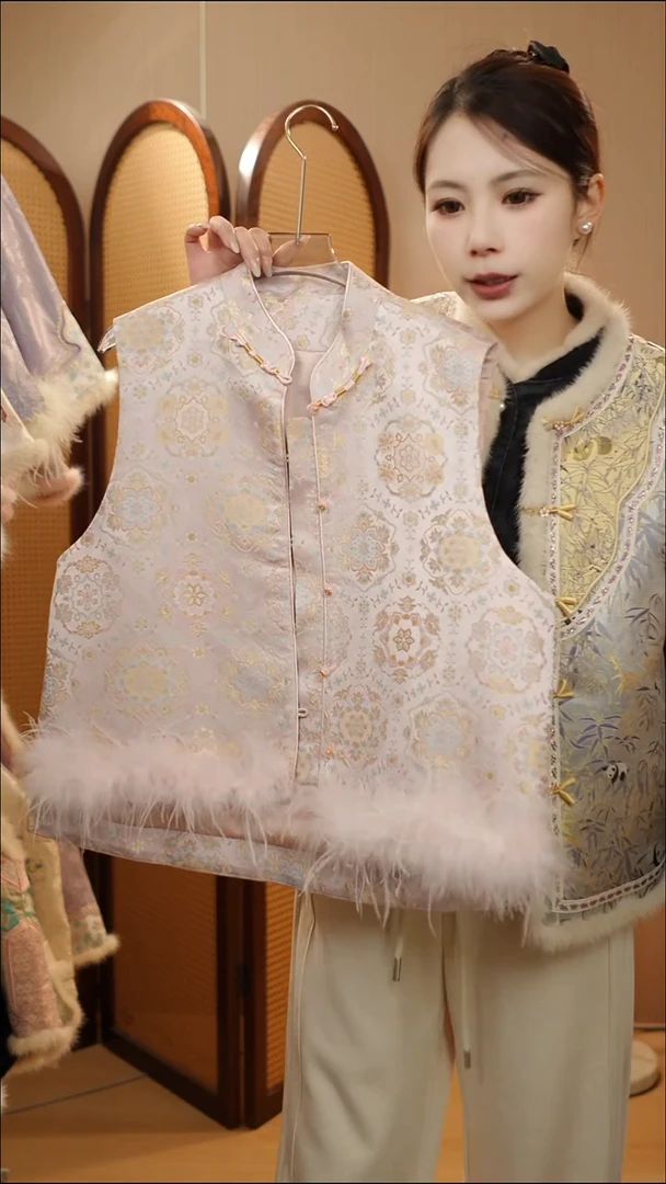 冰淇淋下摆鸵鸟毛马甲